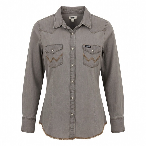 Wrangler Tops - Wrangler Retro Denim Western Snap Shirt Women’s Large Pearl Snaps